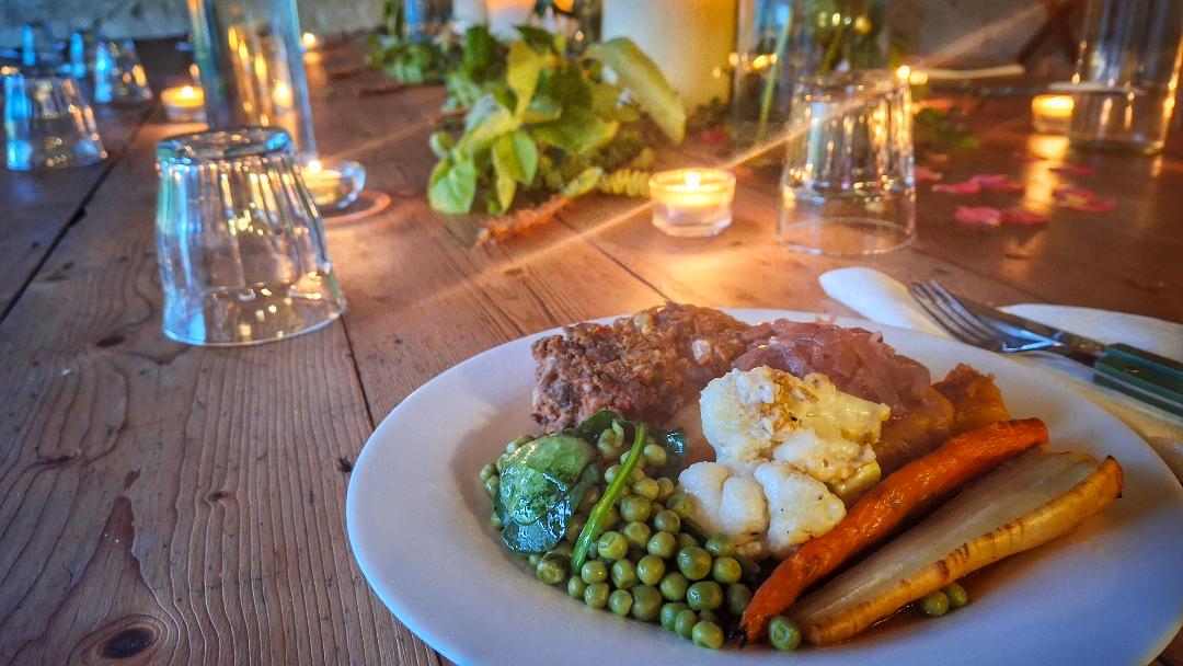 brown round fruit on brown ceramic bowl